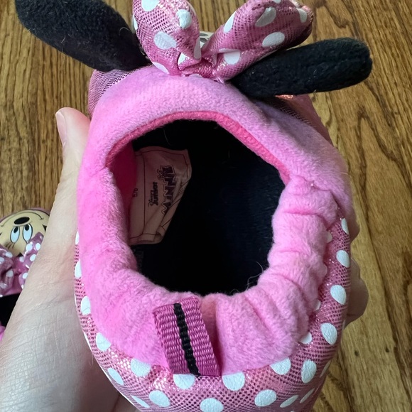 Disney Junior Minnie Mouse Slippers, 5/6 - Picture 6 of 6